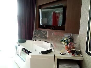 Zhengzhou Goodnight Hotel Jicheng  エクステリア 写真